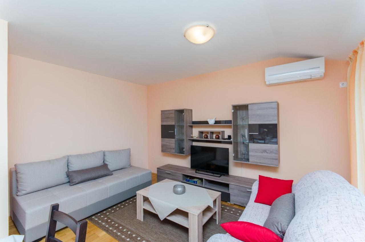Kaštela Apartman Ivan מראה חיצוני תמונה